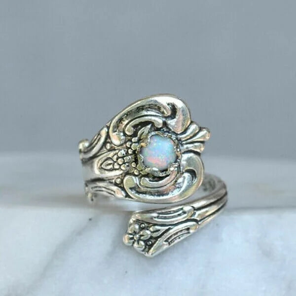 Weißer Opal Löffel Verstellbarer Ring