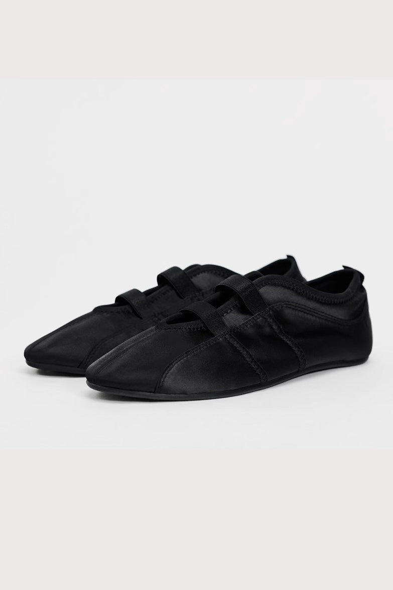 Ballerinas aus Satin