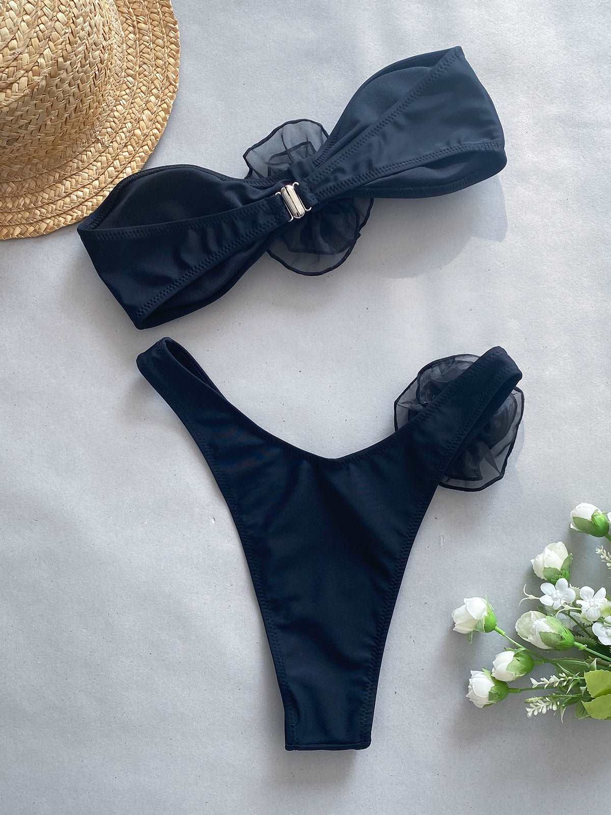 Bella | Luxury Bandeau-Bikini-Set mit Blumenbesatz