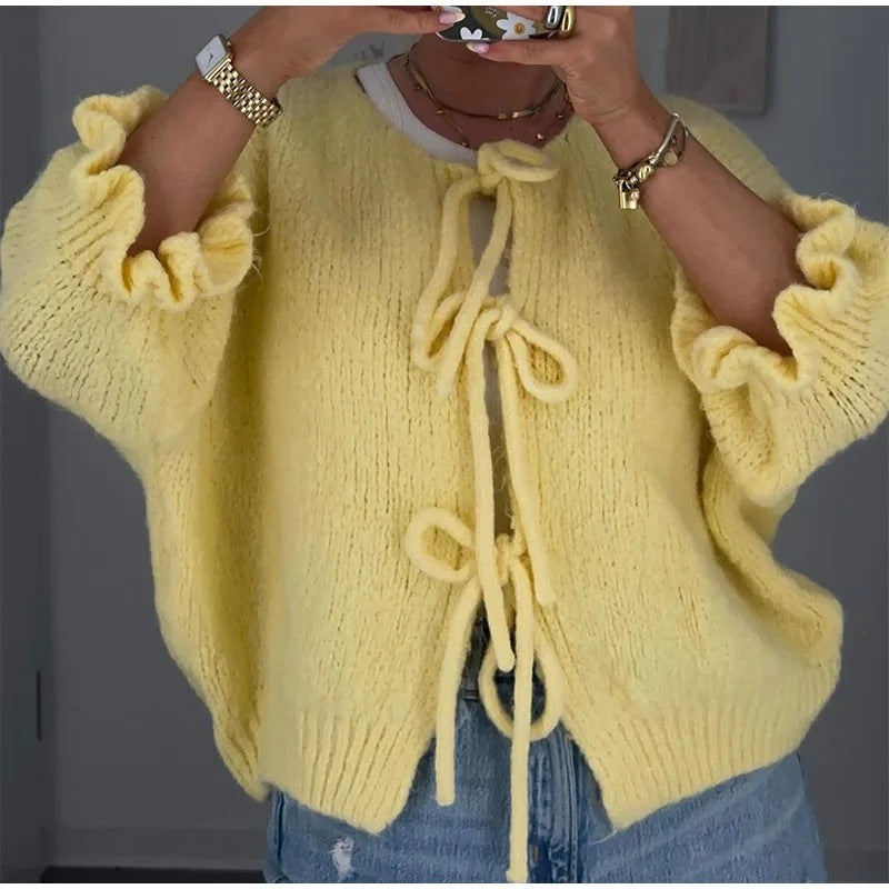 Strickjacke mit Fliege