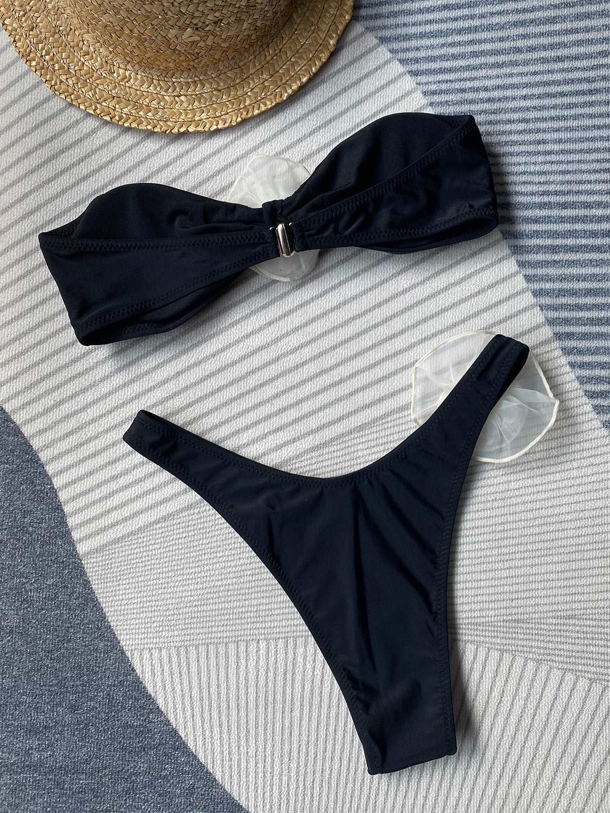 Bella | Luxury Bandeau-Bikini-Set mit Blumenbesatz