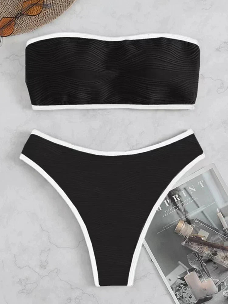 Bella Bandeau-Bikini-Set