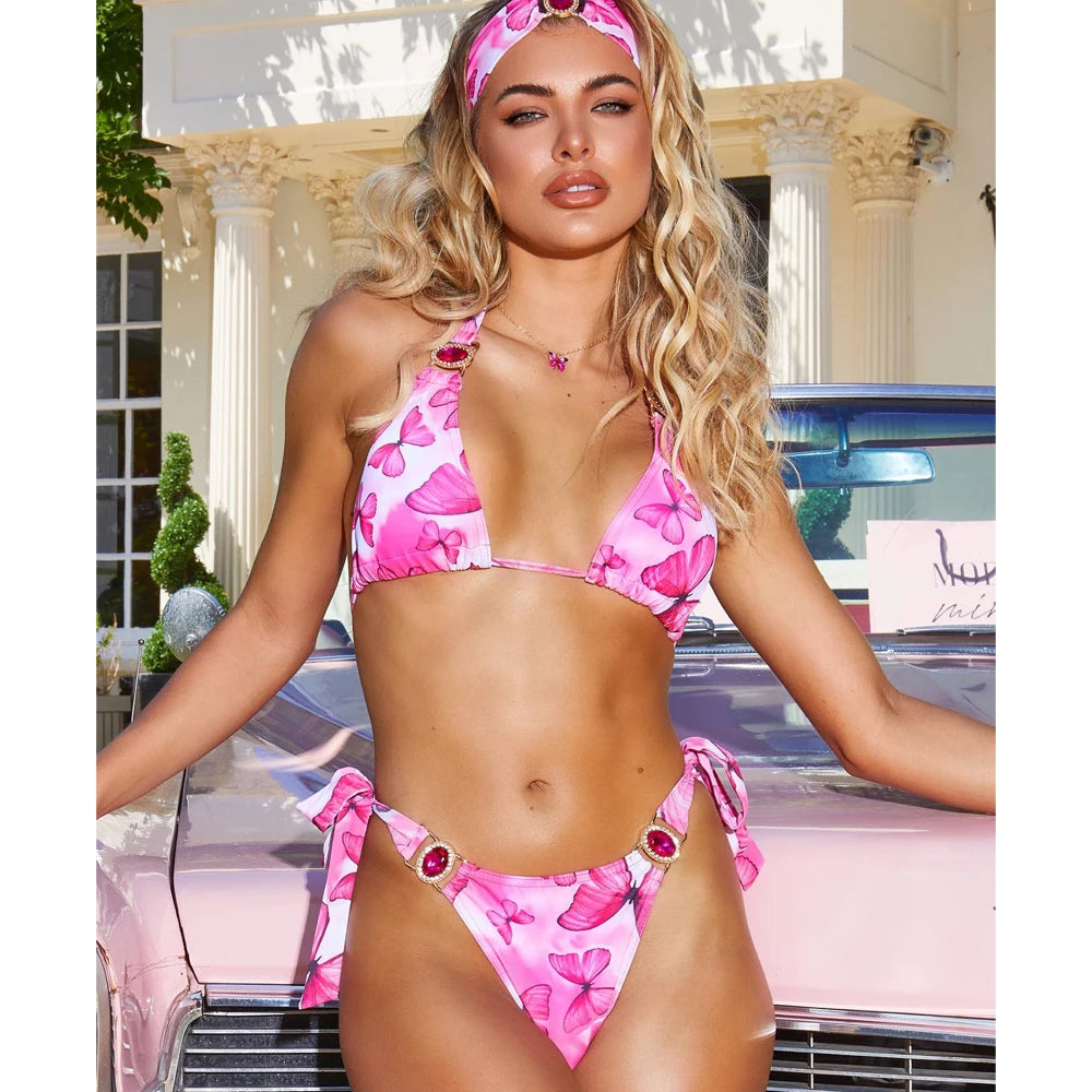 Bella Bikini mit weißem Kristallhalsband von ByVera