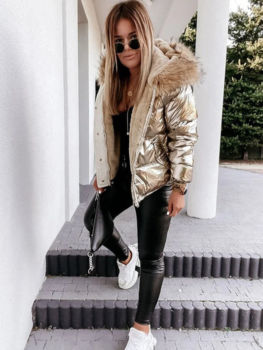 Kleio – Stylische Winterjacke im Gold und Silber Metallic Look