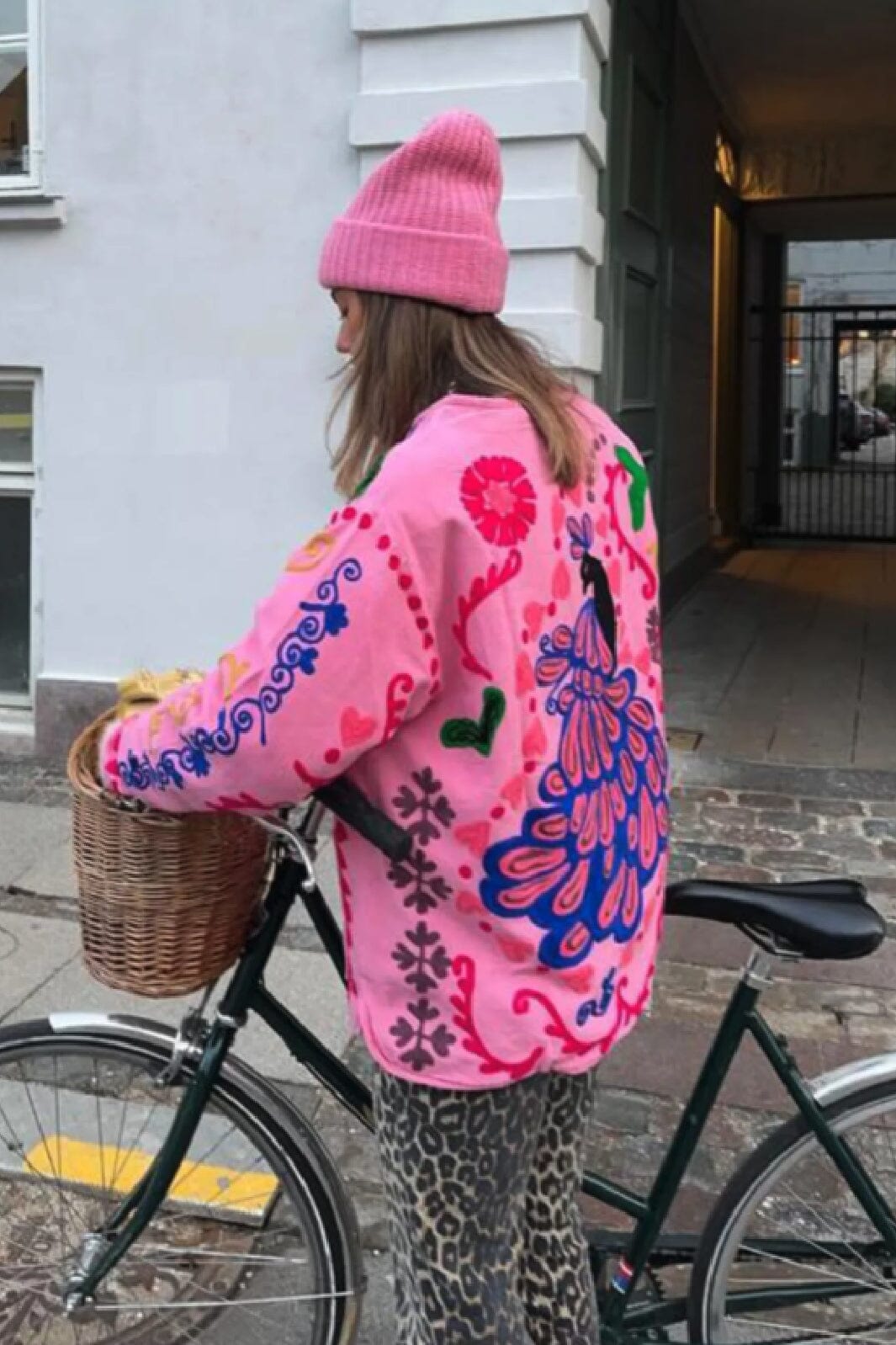 Süße Jacke mit Taschen und Blumenmuster